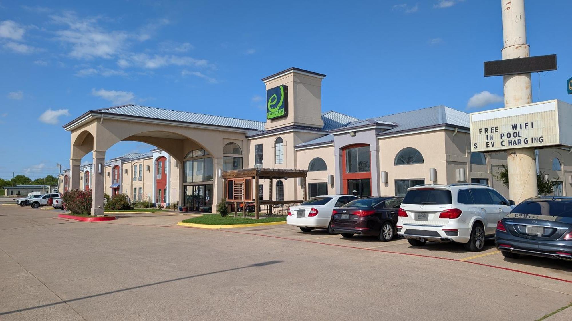 Executive Inn And Suites Wichita Falls Eksteriør billede